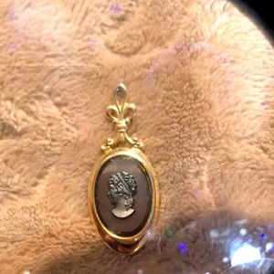 Beautiful irredentist grey stone cameo pendant